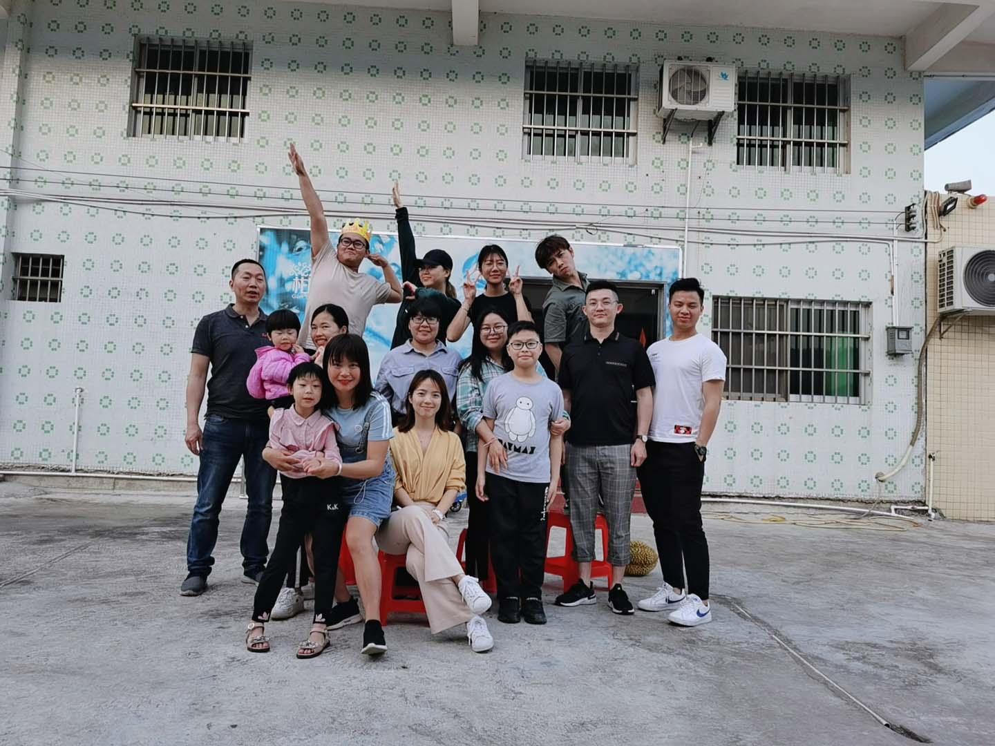 員工團(tuán)體活動(dòng)合照